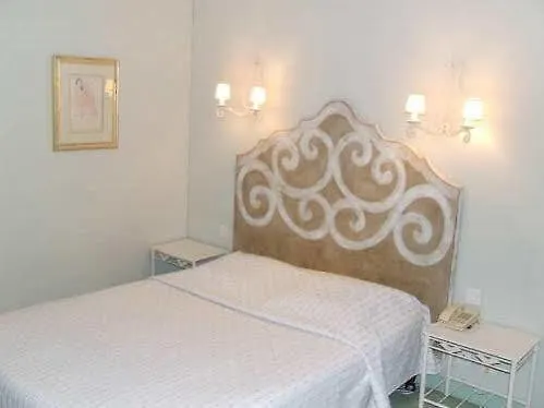 Auberge Saint Thegonnec Frankreich